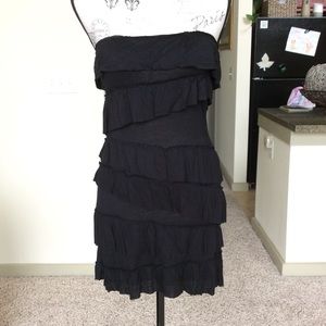 🎉 Black Tube Ruffled Dress 🎉